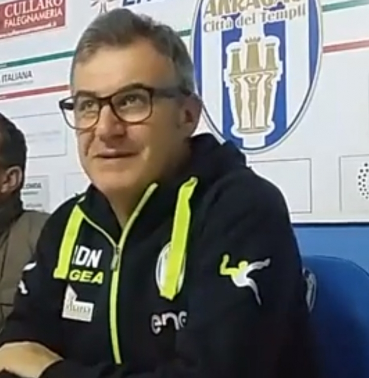 Raffaele Di Napoli, allenatore dell&#039;Akragas, in conferenza stampa dopo la gara col Cosenza