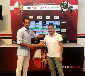 Ciro Capuano con Antonio Obbedio (foto sito ufficiale Lucchese calcio)  