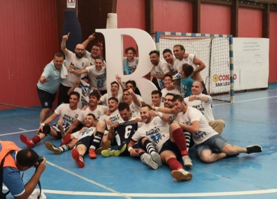 La festa per la promozione in B dell&#039;Akragas Futsal (foto tratta da Facebook)