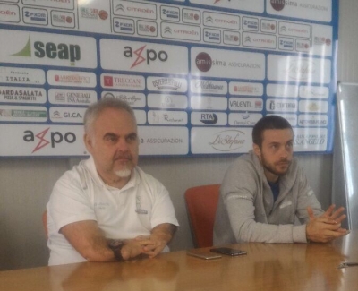 Il coach della Fortitudo Agrigento Franco Ciani ed il play Alessandro Piazza