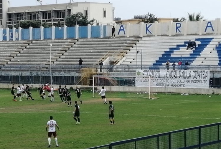 Akragas, pari con l’Acireale. I tifosi disertano l’Esseneto