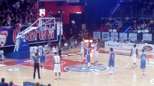 Un momento della gara vinta dalla Fortitudo Moncada Agrigento a Biella.