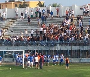 L&#039;Akragas in Curva Sud. Domenica prossima dovrebbero rivedersi i tifosi organizzati.