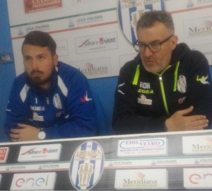 Il tecnico dell&#039;Akragas, Di Napoli, ed il portiere Addario presentano la gara di domani col Foggia