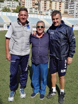 Nella foto Corrado Mutolo (allenatore Parmonval), l&#039;ex ds dell&#039;Agrigento Hinterland, Giuseppe Schillaci, e Raffaele Di Napoli (allenatore Akragas)